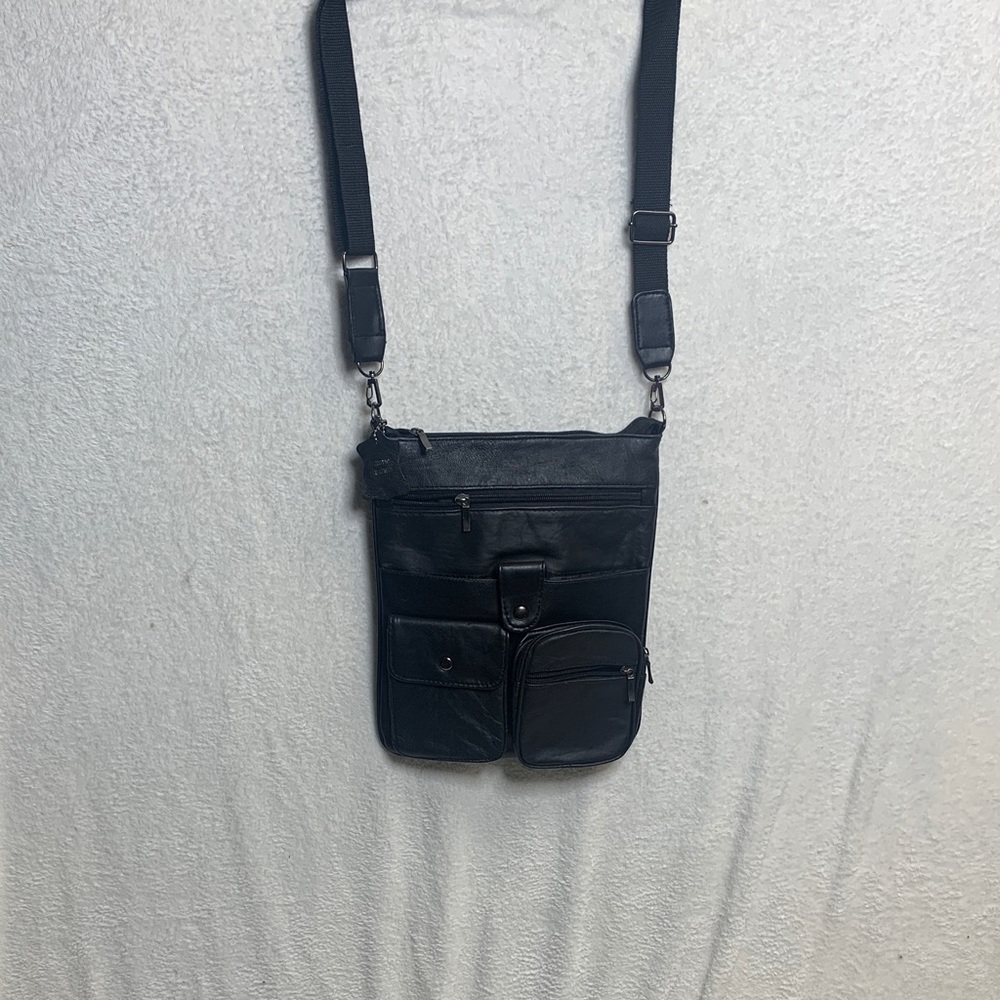 Woman’s Black Crossbody Utility Shoulder Bag
